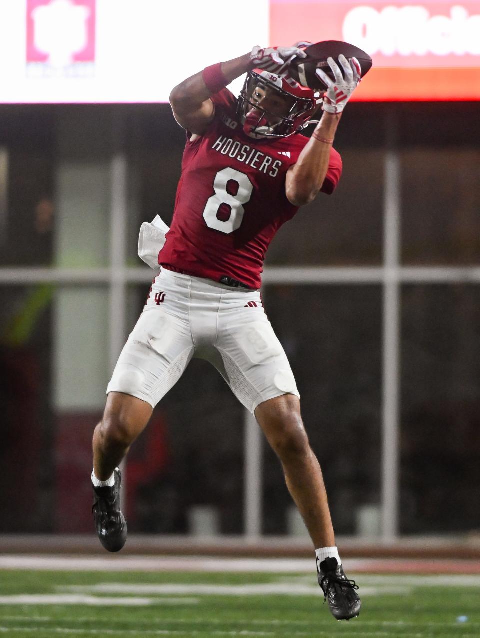 Indiana Hoosiers wide receiver Elijah Sarratt (8) catches a pass during the Indiana football spring game at Memorial Stadium on Thursday, April 18, 2024.