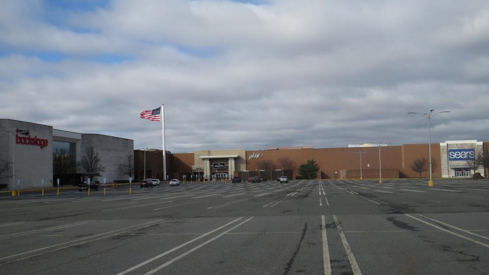The Rockaway Townsquare mall in Morris County. Witnesses said Thomas' killer fled down an embankment near the JCPenny store and then disappeared.