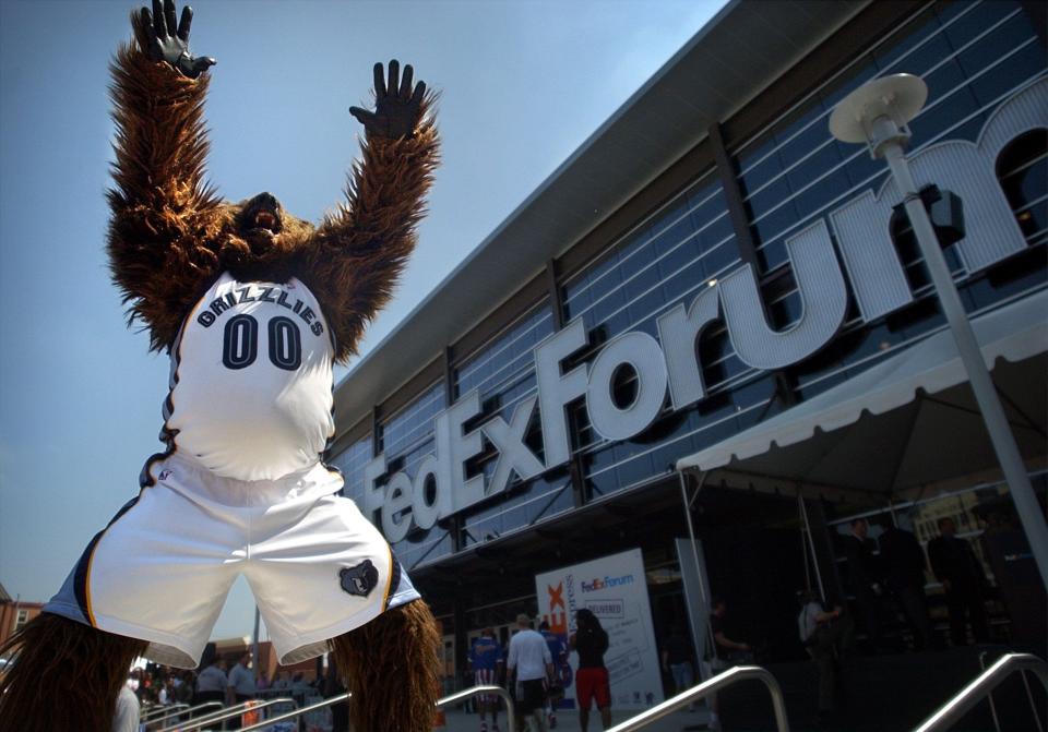 Grizz greets visitors during an open house celebration on Sept. 6, 2004, the day FedExForum's doors opened to the public.