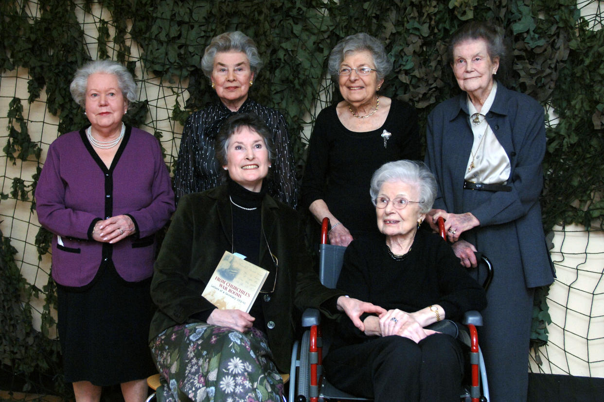 Joan Bright Astley fue una de las secretarias de Winston Churchill durante la Segunda Guerra Mundial que, sin saberlo, terminó inspirando uno de los personajes más importantes de la saga de James Bond. (Foto de Clara Molden - PA Images/PA Images via Getty Images)