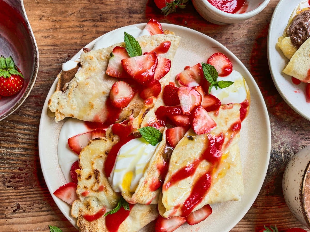 These four-ingredient crepes are incredibly versatile (Viva!)