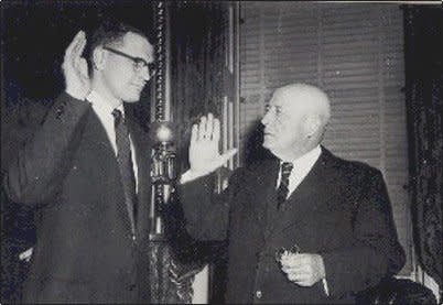 House Speaker Sam Rayburn swears&nbsp;in 29-year-old John Dingell Jr. on Dec. 13, 1955. (Photo: CQ Roll Call via Getty Images)