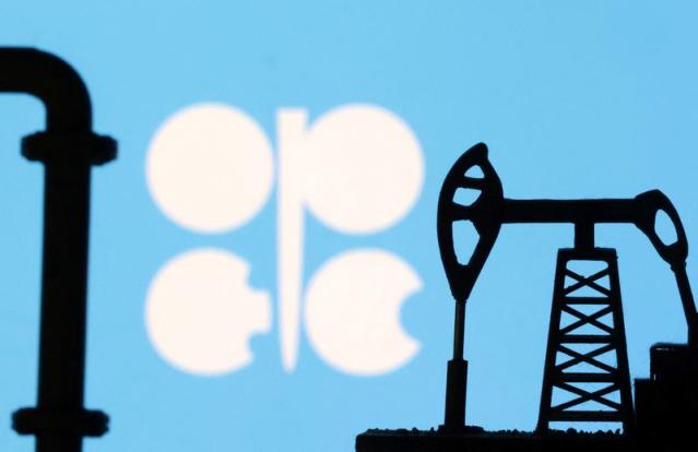 IEA sees surplus oil supply in 2024 even if OPEC+ extends current cuts