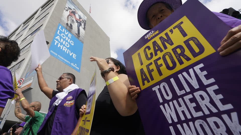 Frontline healthcare workers hold a demonstration amidst workers' simmering concerns over unsafe staffing levels on Labor Day outside Kaiser Permanente Los Angeles Medical Center in Hollywood in Los Angeles, Monday, Sep. 4, 2023.  - Damian Dovarganes/AP