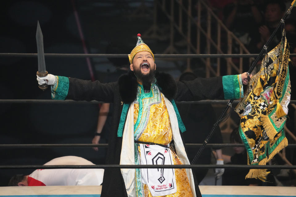 OSAKA, JAPAN - NOVEMBER 04: Great-O-Khan enters the ring during the New Japan Pro-Wrestling at Edion Arena Osaka on November 04, 2023 in Osaka, Japan. (Photo by Etsuo Hara/Getty Images)