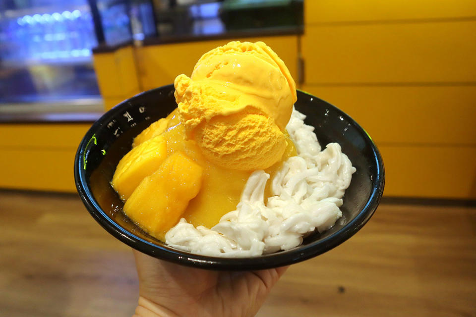 suntec city listicle - mango dessert