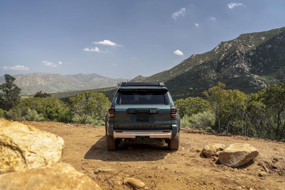 2025 toyota 4runner trailhunter