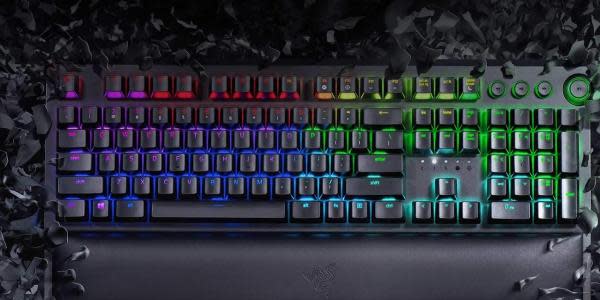 Este teclado gaming de Razer suele costar unos 150 euros y ahora está por  debajo de