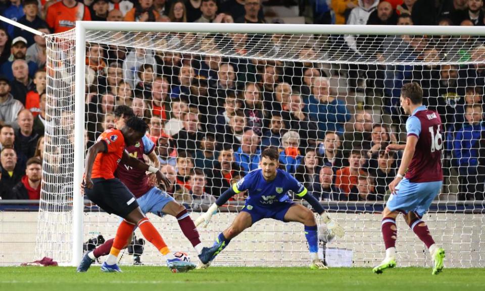 Elijah Adebayo of Luton Town scores the team’s first goal during against Burnley.