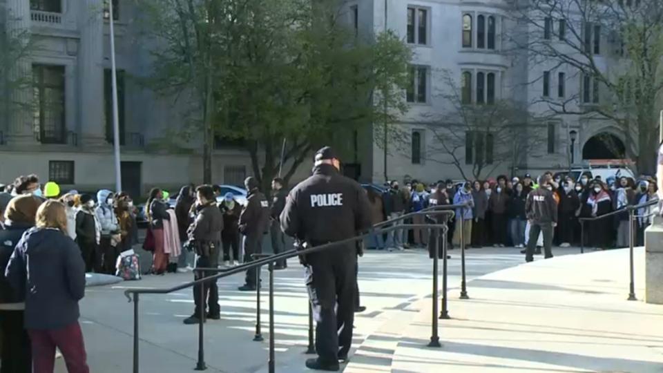 police on Yale campus