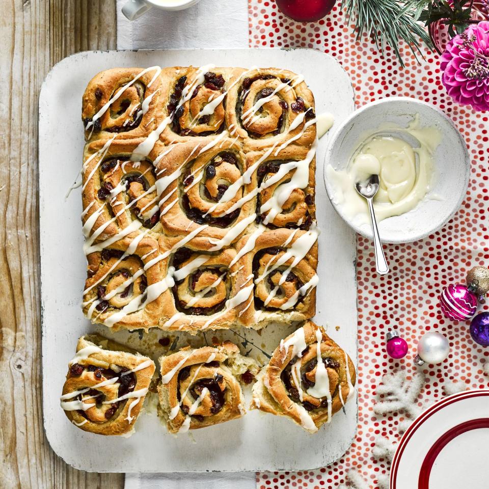 tear and share stollen spirals