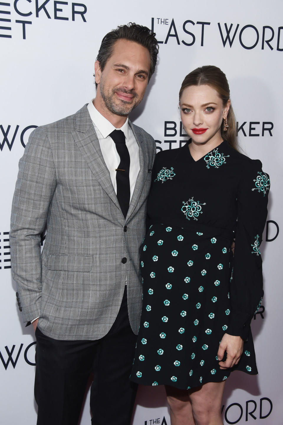 Amanda Seyfried and Thomas Sadoski