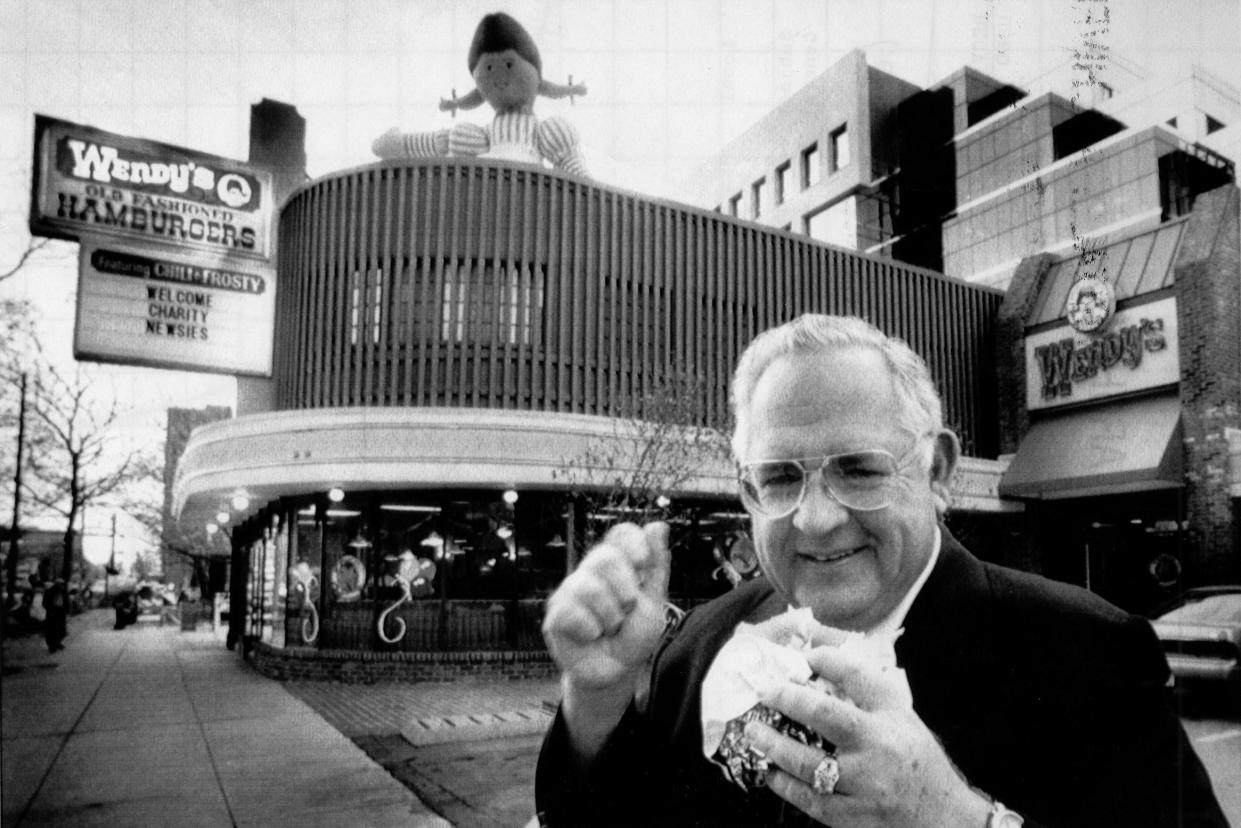 On Nov. 15, 1989, Wendy's founder Dave Thomas marked the chain's 20th anniversary in front of the original restaurant on E. Broad Street Downtown.