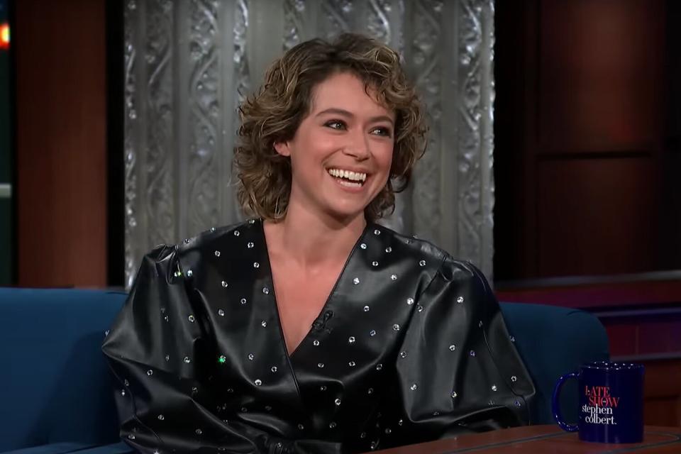 Tatiana Maslany announces she married fellow actor Brendan Hines on The Late Show with Stephen Colbert