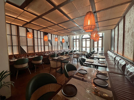 burma - restaurant interior