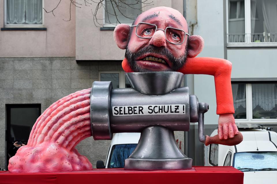 <p>A carnival float, depicting the leader of the German Social Democrats (SPD) Martin Schulz, is pictured during a carnival parade on Rose Monday on Feb. 12, 2018 in Duesseldorf, western Germany. The writing reads “himself”. Germany. (Photo: Patrik Stollarz/Getty Images) </p>