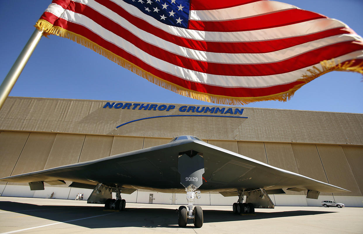 A U.S. Air Force B-2 Spirit Stealth bomber sits at&nbsp;the&nbsp;Northrop Grumman facility in Palmdale, California, in 2014. The contractor faces questions after news outlets publicly identified an employee&nbsp;of one of its plants as an active member of a violent white supremacist group. (Photo: Al Seib/Los Angeles Times via Getty Images)