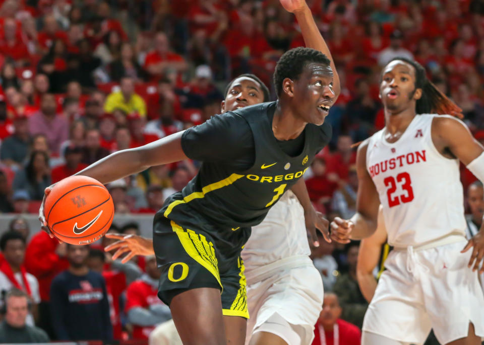 Oregon center Bol Bol suffered a season-ending stress fracture in his foot, meaning his time with the Ducks is likely over for good. (Leslie Plaza Johnson/Icon Sportswire via Getty Images)