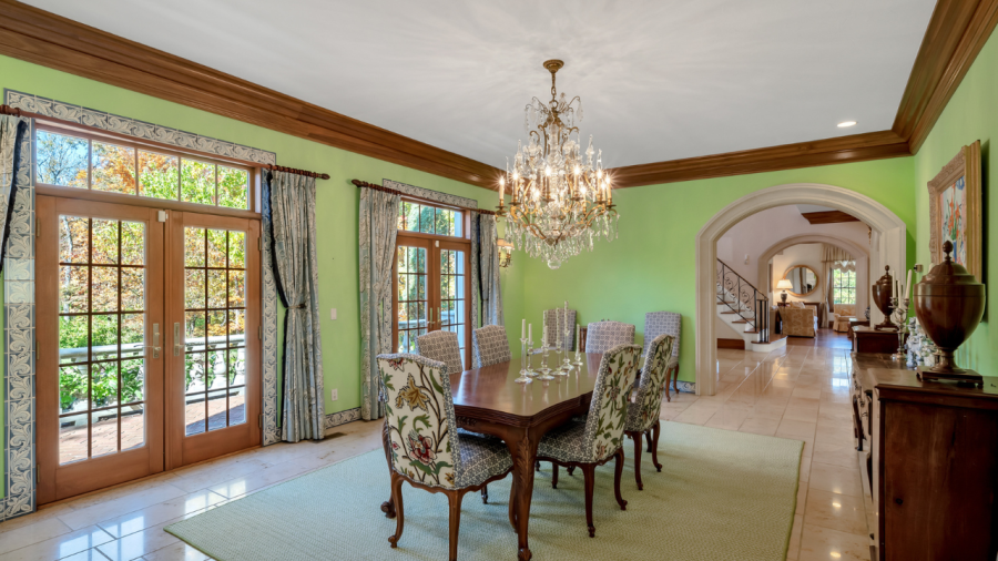 Inside the 9,067-square-foot Cincinnati chateau. (Courtesy Photo/Chris Farr with The First Showing)