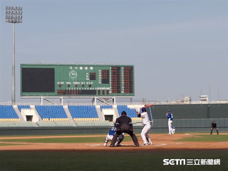 黃保羅登板面對陳傑憲。（圖／記者蕭保祥攝影）