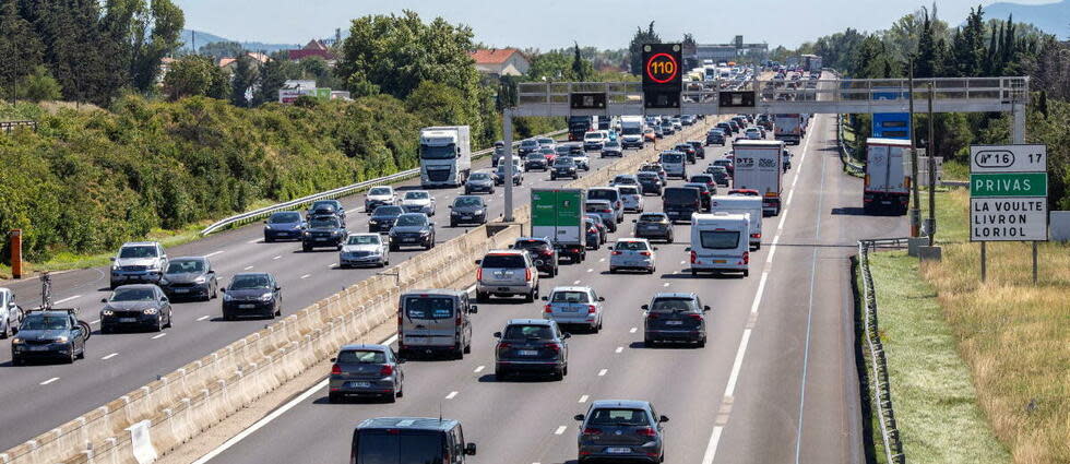 Plusieurs axes autoroutiers sont saturés ce dimanche 21 mai.  - Credit:CAROLINE PAUX/Hans Lucas via l’AFP