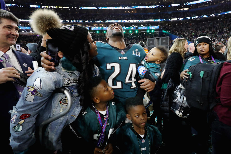 <p>Corey Graham #24 of the Philadelphia Eagles and his family celebrate after the Eagles defeated the New England Patriots 41-33 in Super Bowl LII at U.S. Bank Stadium on February 4, 2018 in Minneapolis, Minnesota. (Photo by Elsa/Getty Images) </p>