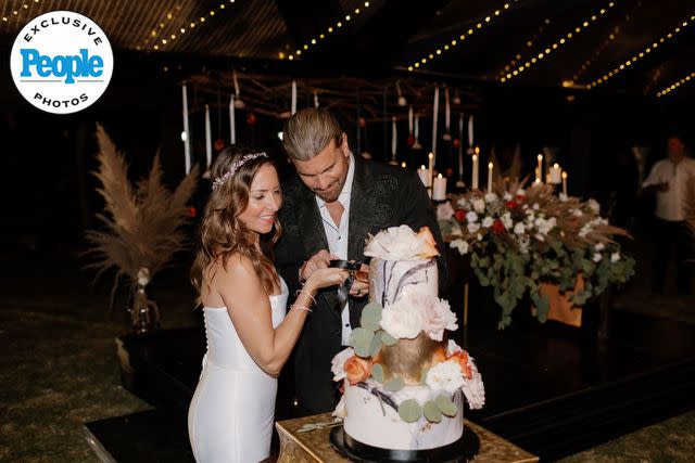 <p>Sabina Procacci Photography</p> Trick Pony's Ira Dean Marries Jennifer Parisi at Johnny Cash's Former Cinnamon Hill Jamaica Estate on Feb. 10