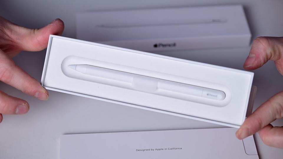 Apple Pencil (USB-C) in box