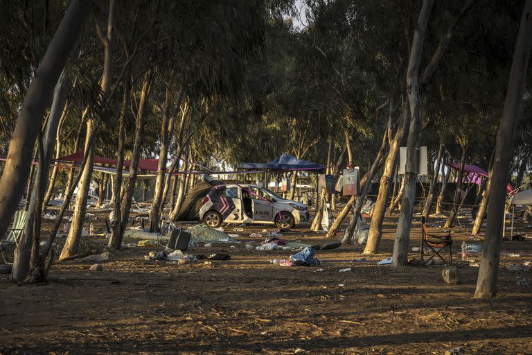 El lugar del ataque en el festival de música en Israel, cerca de la frontera con la Franja de Gaza. (Sergey Ponomarev/The New York Times)