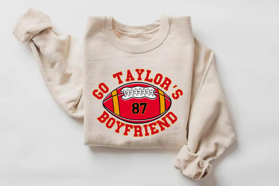 "Go Taylor's Boyfriend" Sweatshirt
