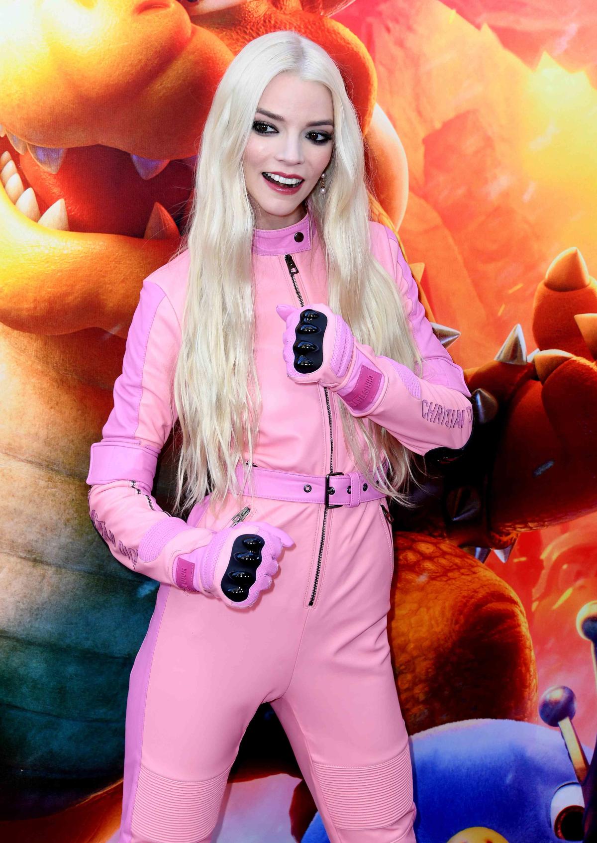 Anya Taylor-Joy Wore Princess Peach's Signature Pink Racing Suit on the ...