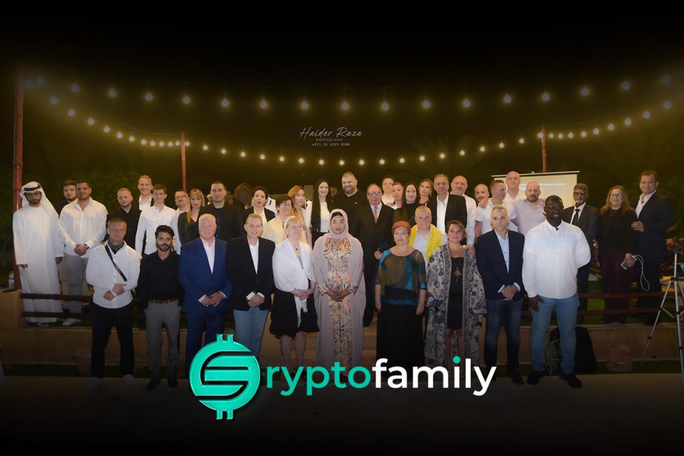 Crypto Family Token (FT) and family NFTs that are openly rented for community to join