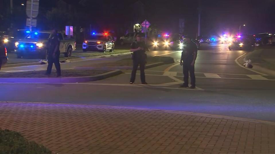 A heavy police presence can be seen at an Apopka apartment complex.