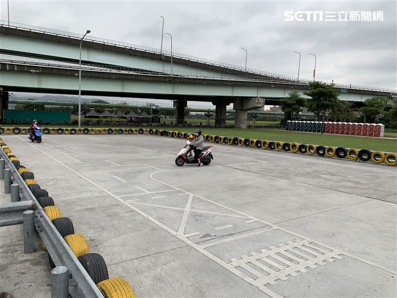 中華民國汽車駕駛教育學會理事長陳永親認為，機車練習場沒有專人管理是很大的安全漏洞。（圖／鍾釗榛攝影）