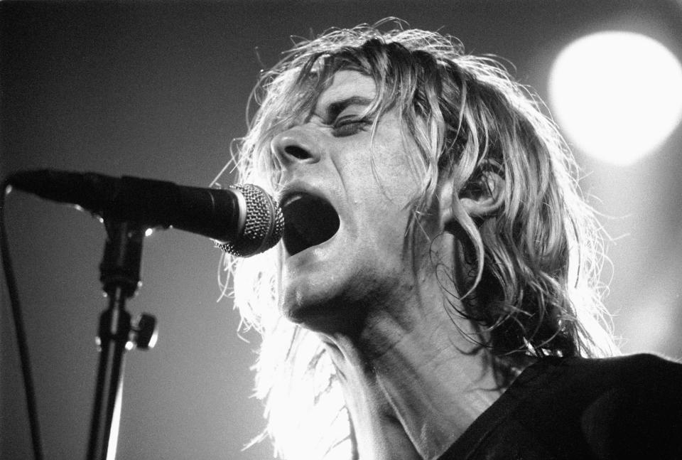 AMSTERDAM, NETHERLANDS - NOVEMBER 25: Kurt Cobain from Nirvana performs live on stage at Paradiso in Amsterdam, Netherlands on November 25 1991 (photo by Frans Schellekens/Redferns)