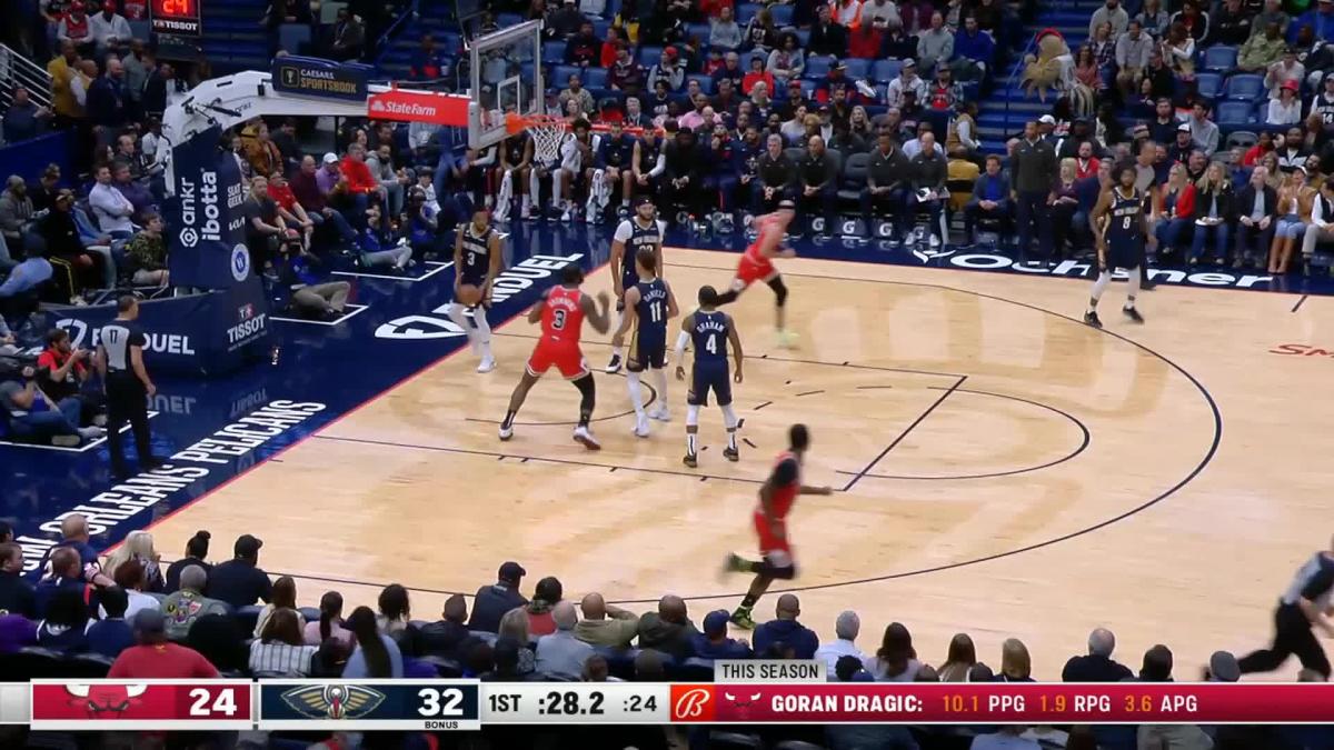 Andre Drummond with an alley oop vs the New Orleans Pelicans