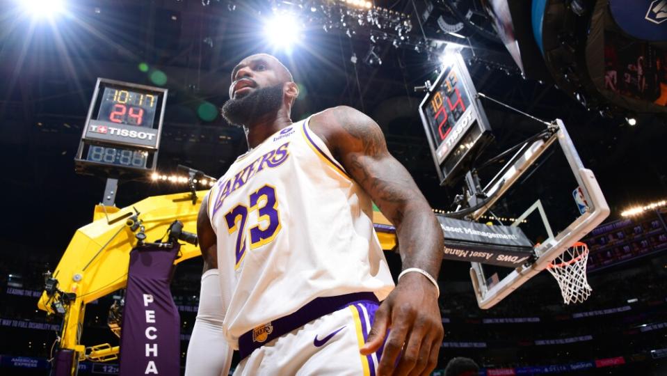 Cleveland Cavaliers v Los Angeles Lakers