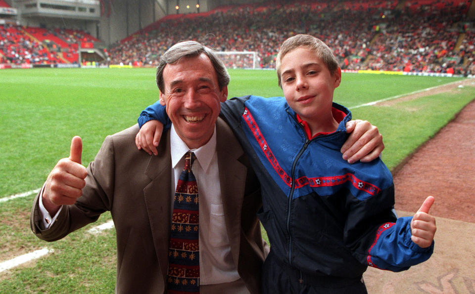 <p>Gordon Banks, a member of the ’66 World Cup Squad, with his young grandson, Edward Jervis. </p>