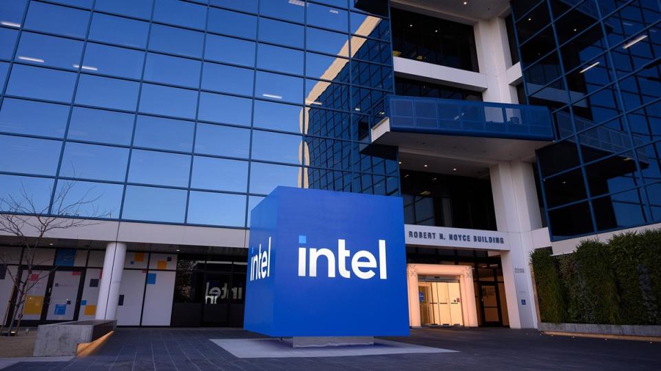 美國商務部不再核發向華為的出口許可，Intel預告其第二季營收將受影響
