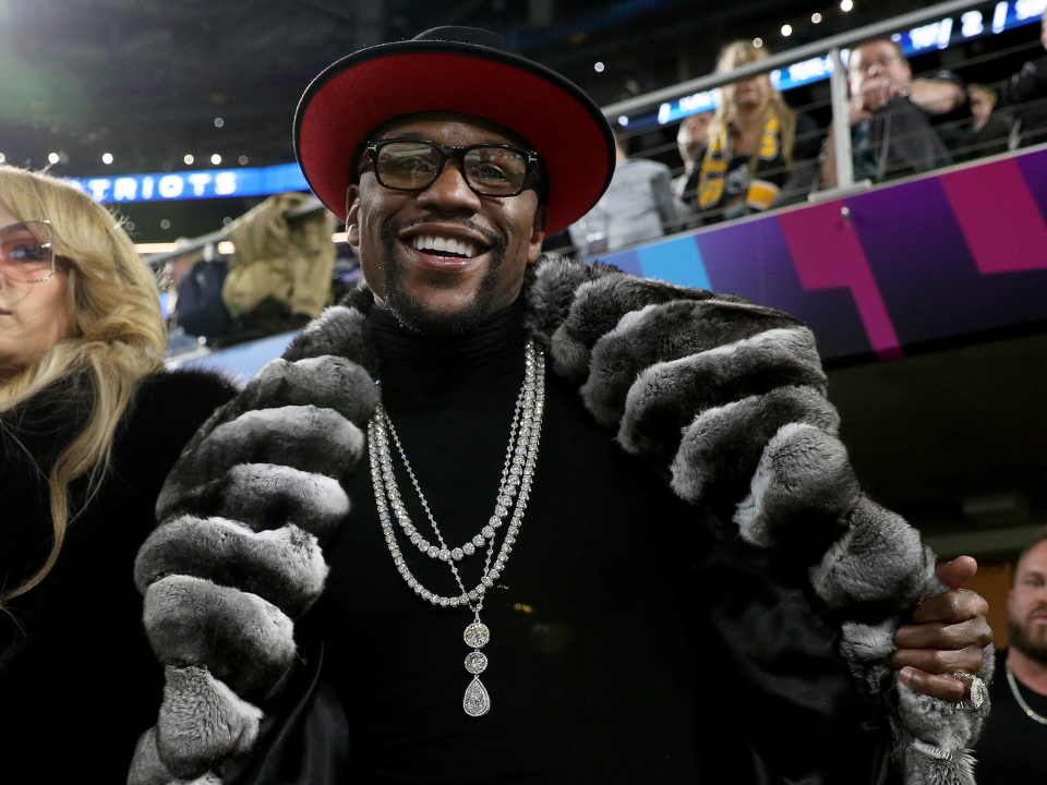 MINNEAPOLIS, MN - FEBRUARY 04: Boxer Floyd Mayweather Jr. looks on during Super Bowl LII between the New England Patriots and the Philadelphia Eagles at U.S. Bank Stadium on February 4, 2018 in Minneapolis, Minnesota. (Photo by Patrick Smith/Getty Images)
