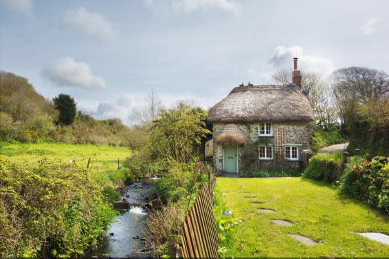 There’s Elizabethan charm at Philham Water Cottage (Philham Water Cottage)