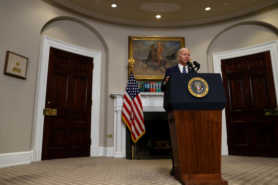 FTSE  U.S. President Joe Biden speaks on his deal with House Speaker Kevin McCarthy (R-CA) to raise the United States' debt ceiling at the White House in Washington, U.S., May 28, 2023. REUTERS/Julia Nikhinson