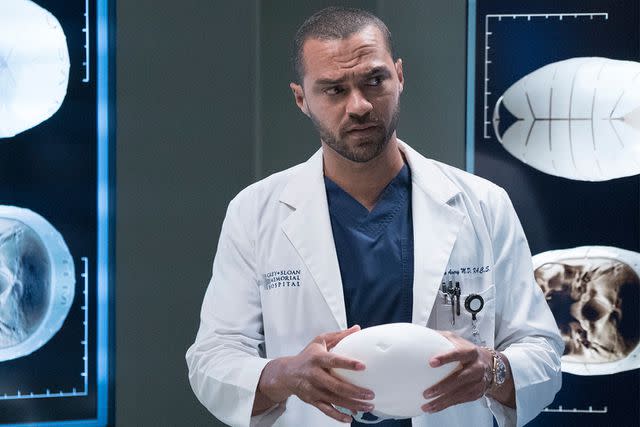 <p>Kelsey McNeal/ABC/Getty Images</p> Jesse Williams on Greys anatomy 2019