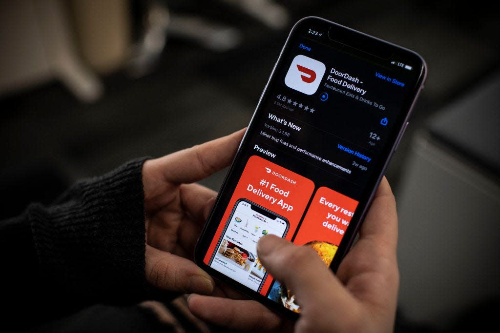 DoorDash has employed a new system notification letting non-tippers know their orders will likely take longer than those for tipping customers.