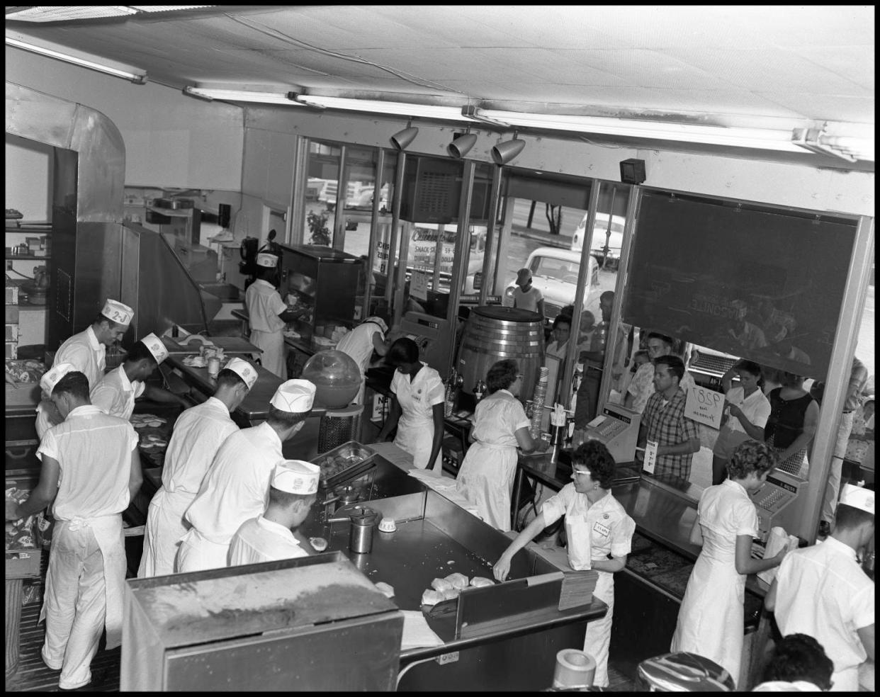 Behind the scenes at 2-J's Hamburgers at Lamar Boulevard and West 40th, taken by Neal Douglass in 1960.