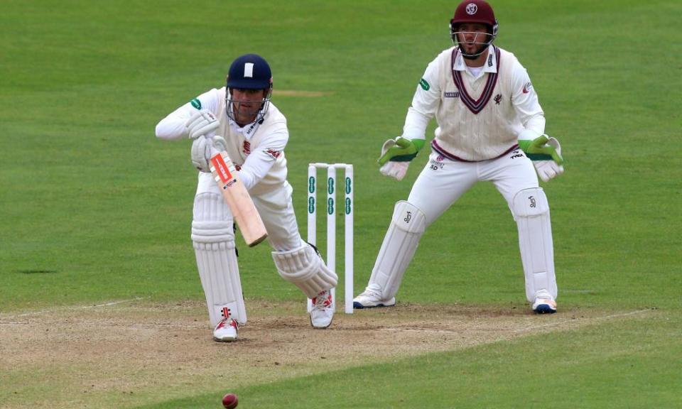 Alastair Cook will resume on four not out as his Essex side chase a victory target of 255.