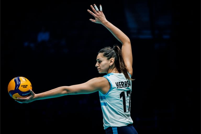 Candelaria Herrera, una de las centrales de la selección argentina en el Mundial de vóleibol