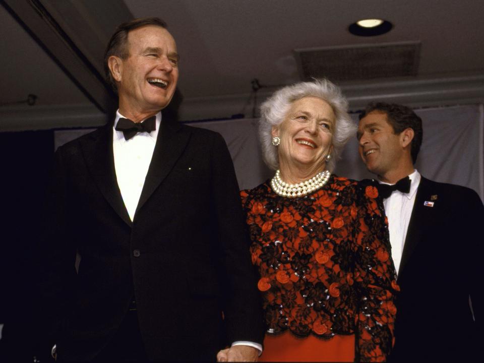 George H. W. Bush and Barbara Bush at the inaugural ball in 1989