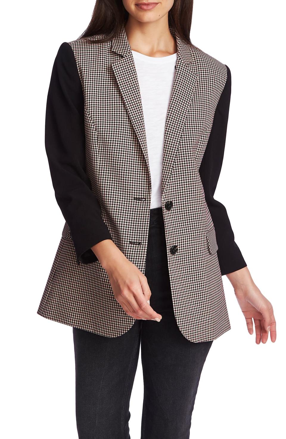 This blazer brings power dressing&nbsp;to the modern era. <a href="https://fave.co/35qvK7e" target="_blank" rel="noopener noreferrer"><strong>Find this blazer at Nordstrom</strong></a>. (Photo: Nordstrom )