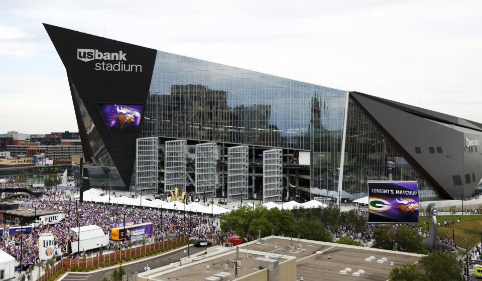 <p>Fans arrive at U.S. Bank Stadium before an NFL football game between the Minnesota Vikings and the Green Bay Packers, Sunday, Sept. 18, 2016, in Minneapolis. (AP Photo/Andy Clayton-King) </p>